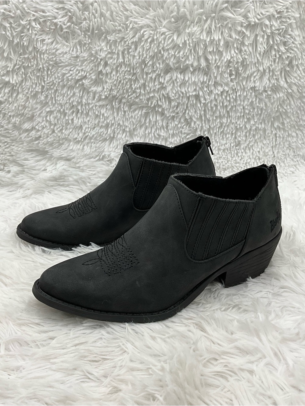 Blowfish Malibu Booties Size 9 Black Vegan Western Chelsea Boots